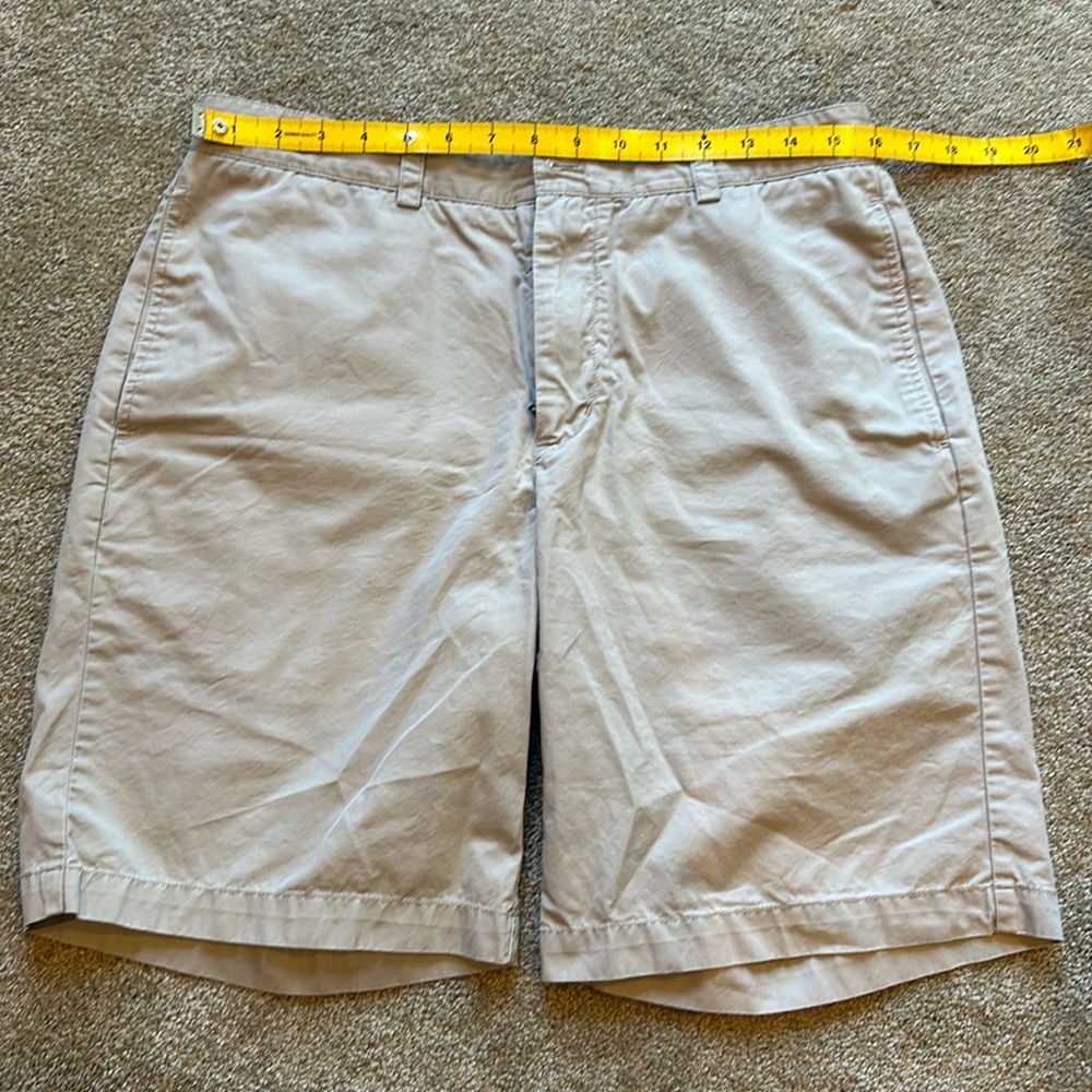 Men’s Vineyard Vines club shorts